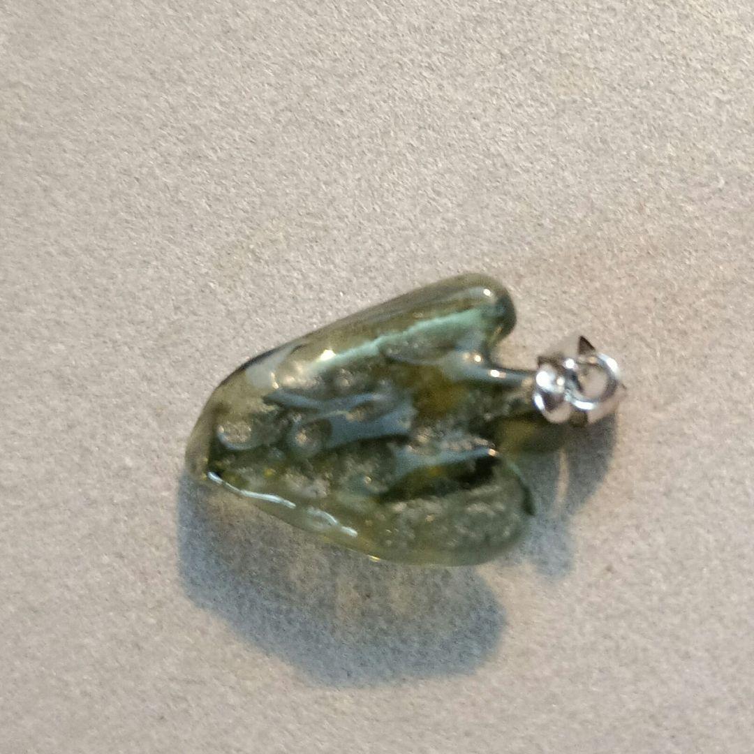 モルダバイトエンジェルペンダント