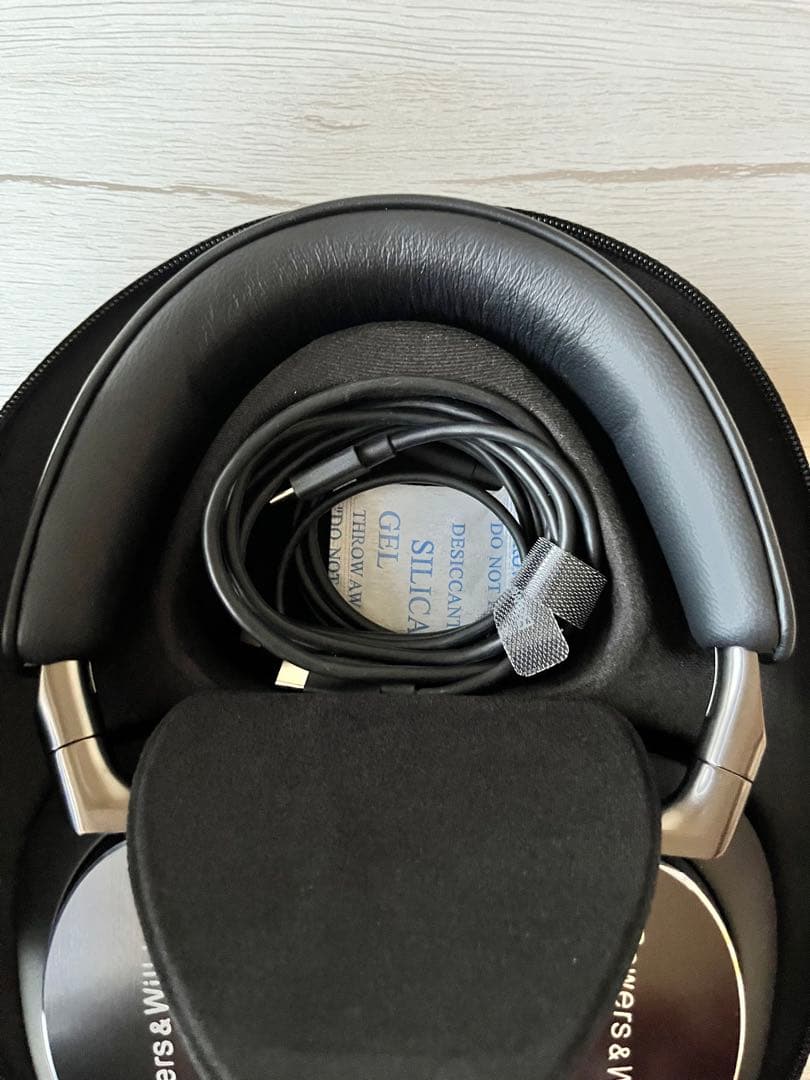 【即日発送可】Bowers&Wilkins Px8 ブラック スタンド付属