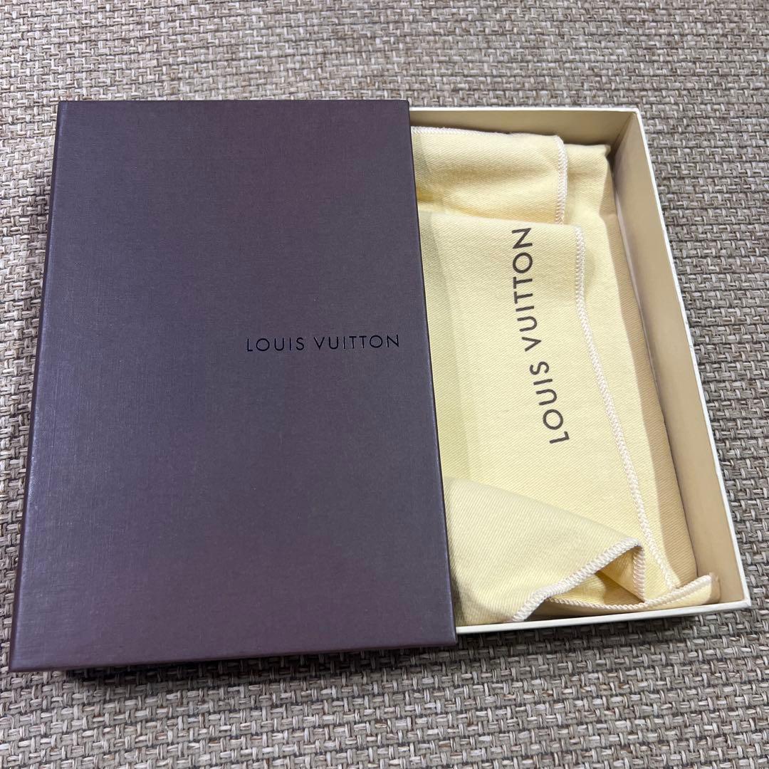ルイヴィトン モノグラム　クーヴェルテュール パスポートカバー 未使用品　お値下