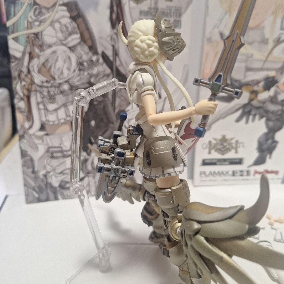 PLAMAX　GODZORDER ユリ•ゴットバスター