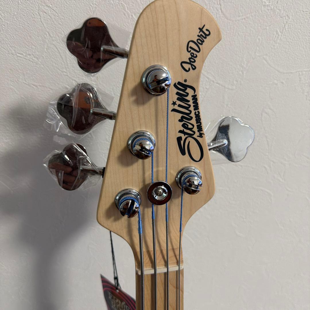 ベース Sterling by Musicman Joe Dart Bass