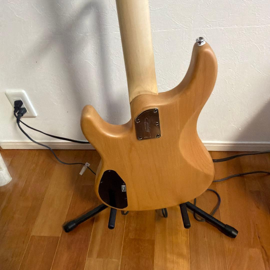 ベース Sterling by Musicman Joe Dart Bass