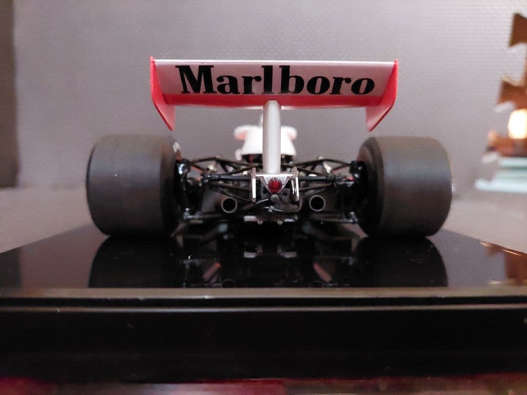 PMA 1/18 ＃１２ マクラーレン M23 J・マス　Marlboloロゴ