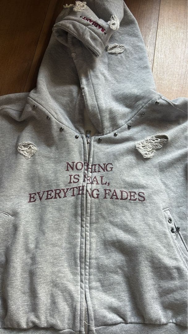 RADIANT パーカー (今のところPOPUP限定) らんくん着用