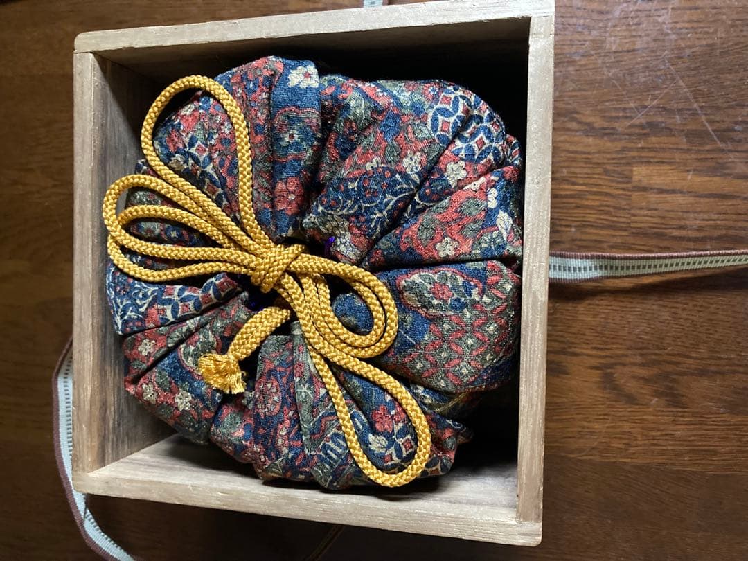 抹茶茶碗　古い　赤　楽茶碗　十代　旦入