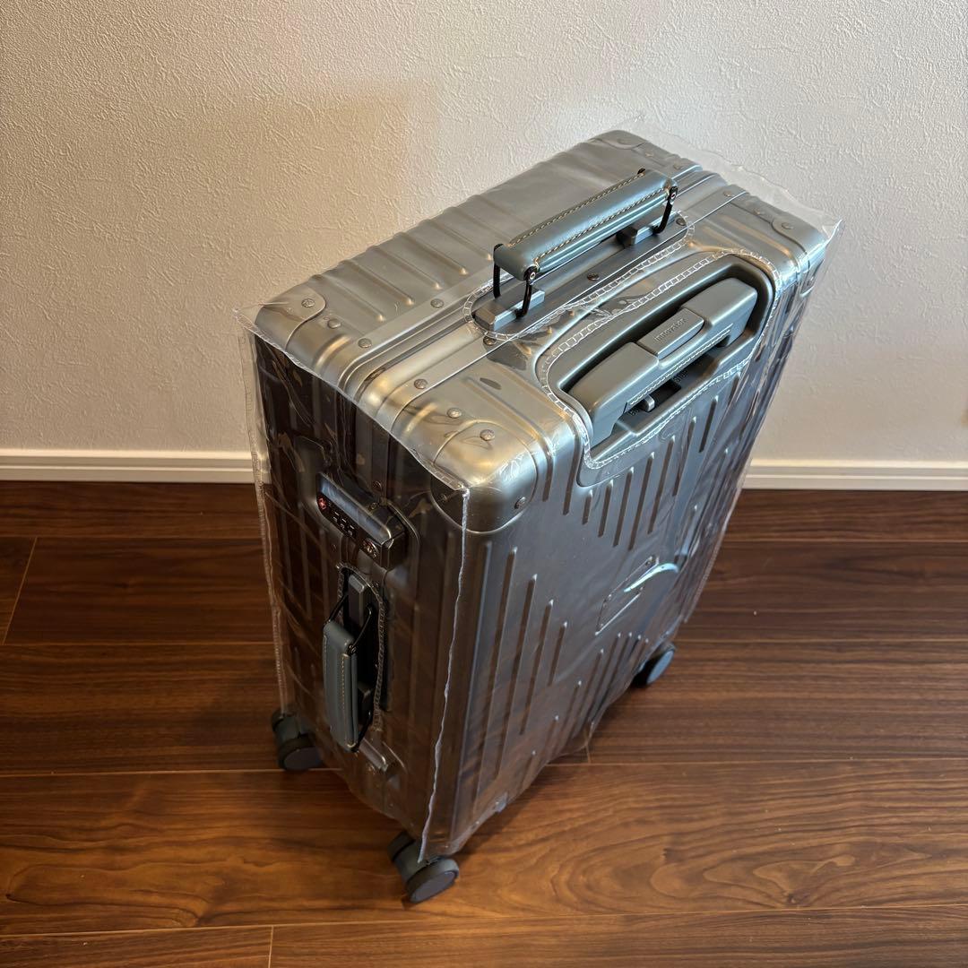 【すー】INNOVATOR 36L スーツケース