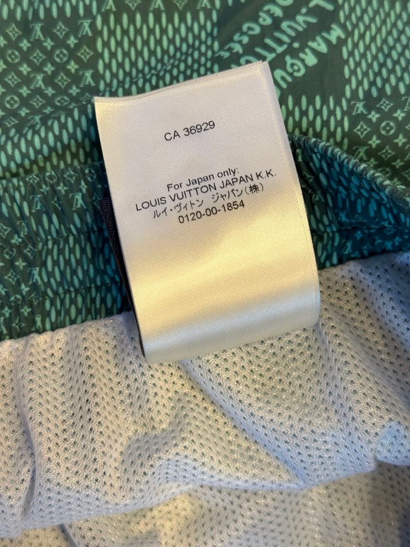 LOUIS VUITTONルイヴィトンメンズ水着XS