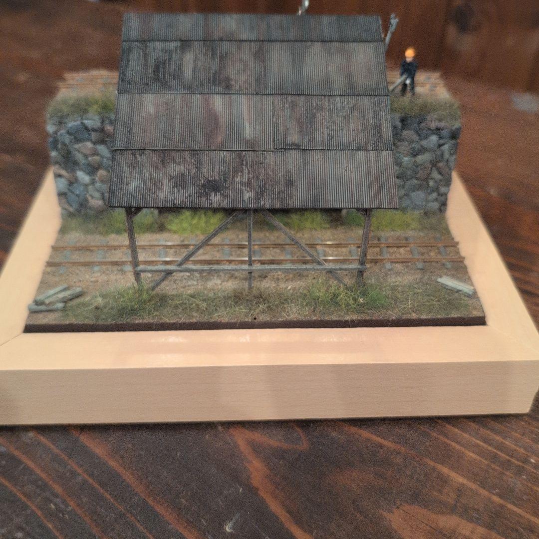 HOゲージ鉄道模型 安全第一の標識付き