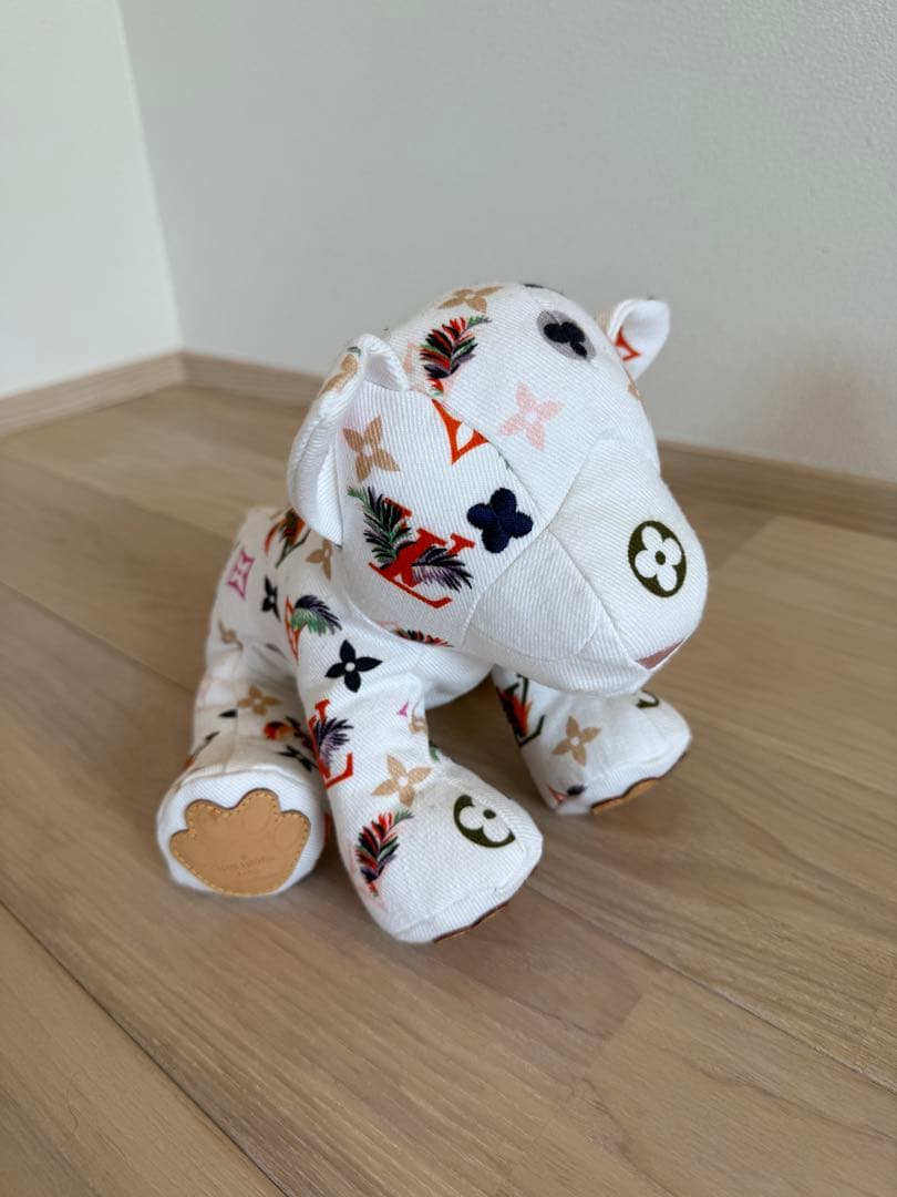 ルイヴィトン ドゥドゥ タイガー ぬいぐるみ