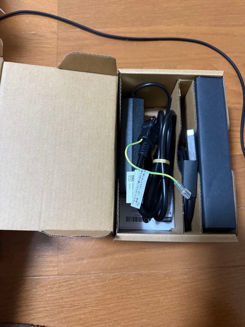 分配器・切替器 ThinkPad Universal USB-C Dock