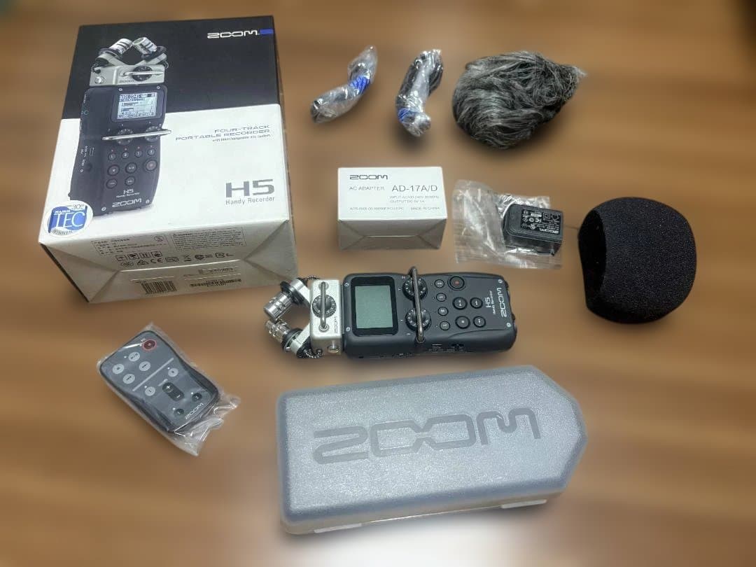 ZOOM：H５ Handy Recorder (風防、リモコン付きセット）