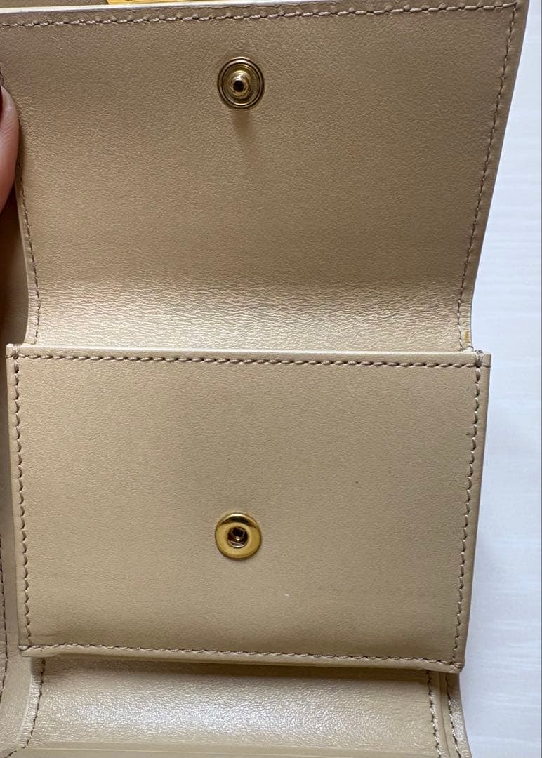 【値下げしました】CELINE セリーヌ 二つ折り財布 ベージュ サファリ