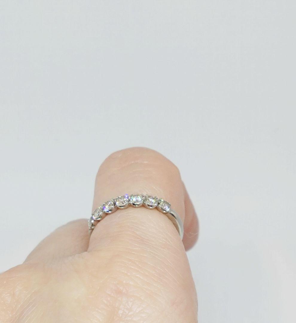 Pt900 ダイヤモンドハーフエタニティリング　0.56カラット