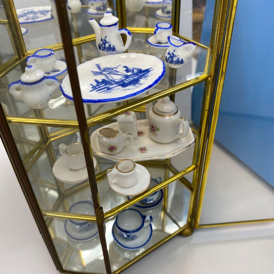 ミニュチュア　食器　食器棚セット台湾製