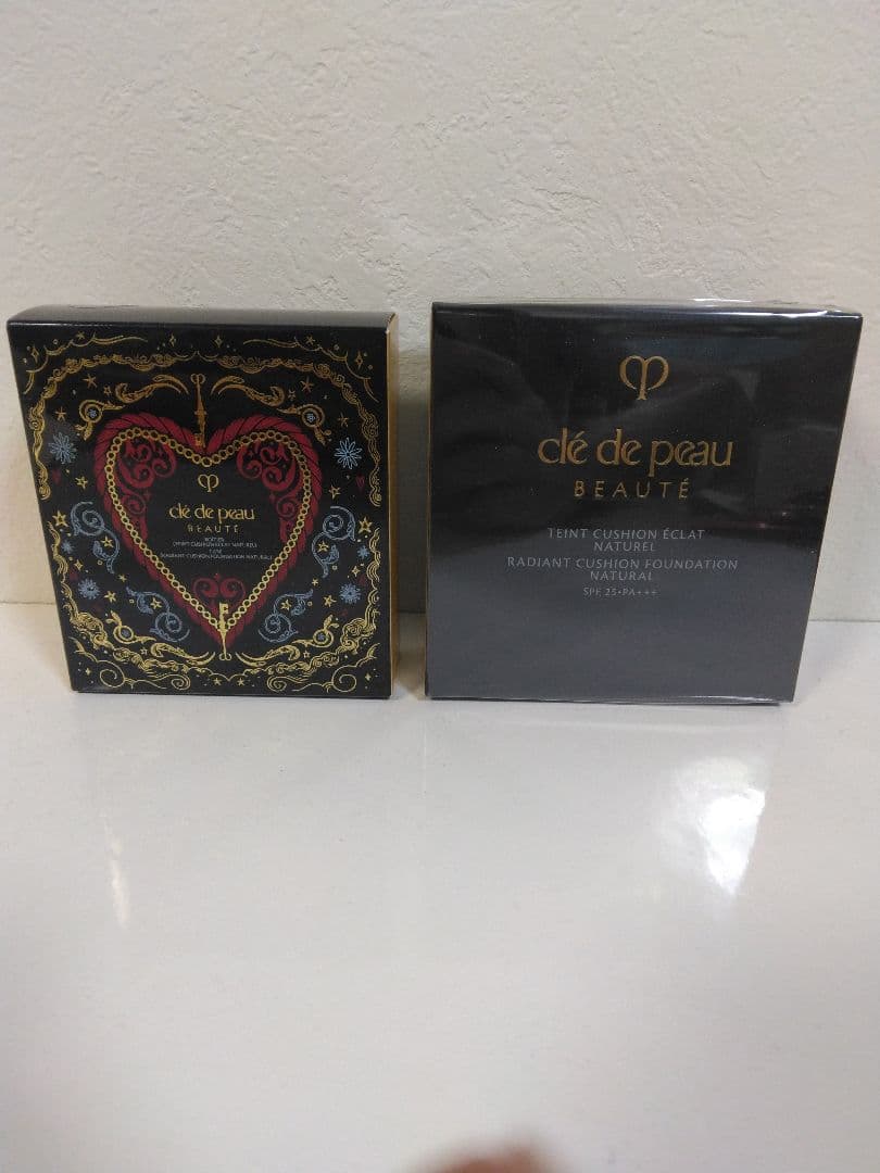 タンクッションエクラナチュレルオークル10　2024 ラブコレクションケース