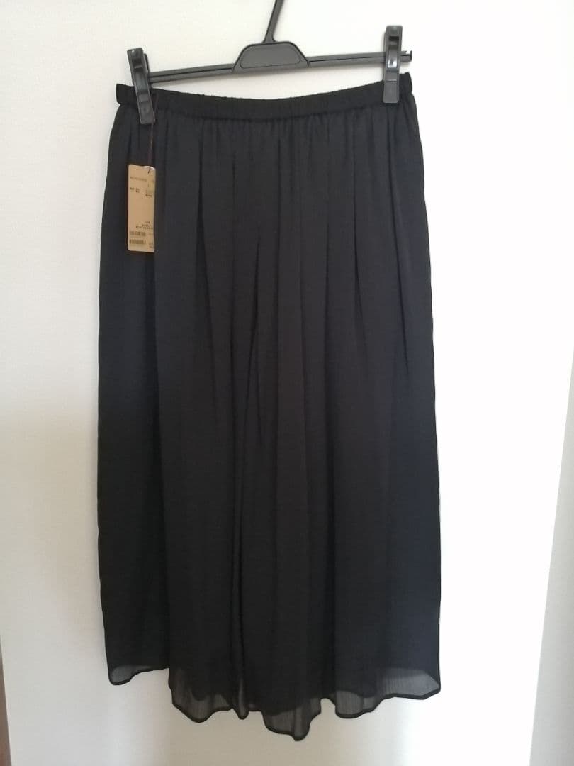 新品未使用タグ付きBEARDSLEY NEWシワシフォンギャザーパンツ黒サイズ1