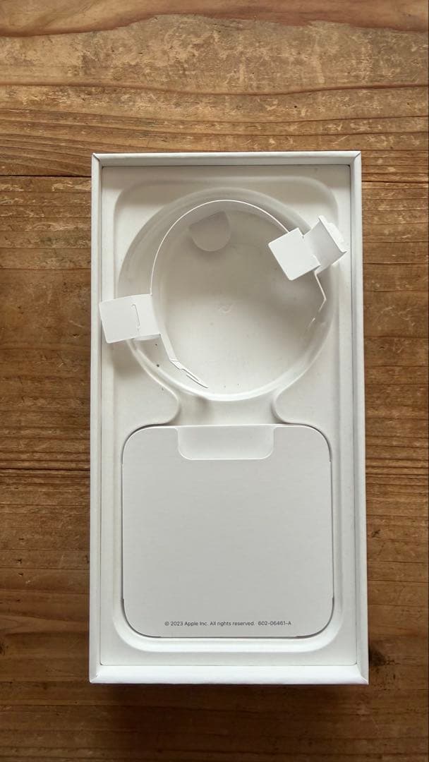 【画面割れ】iPhone 15 Pro 256GB ナチュラルチタニウム