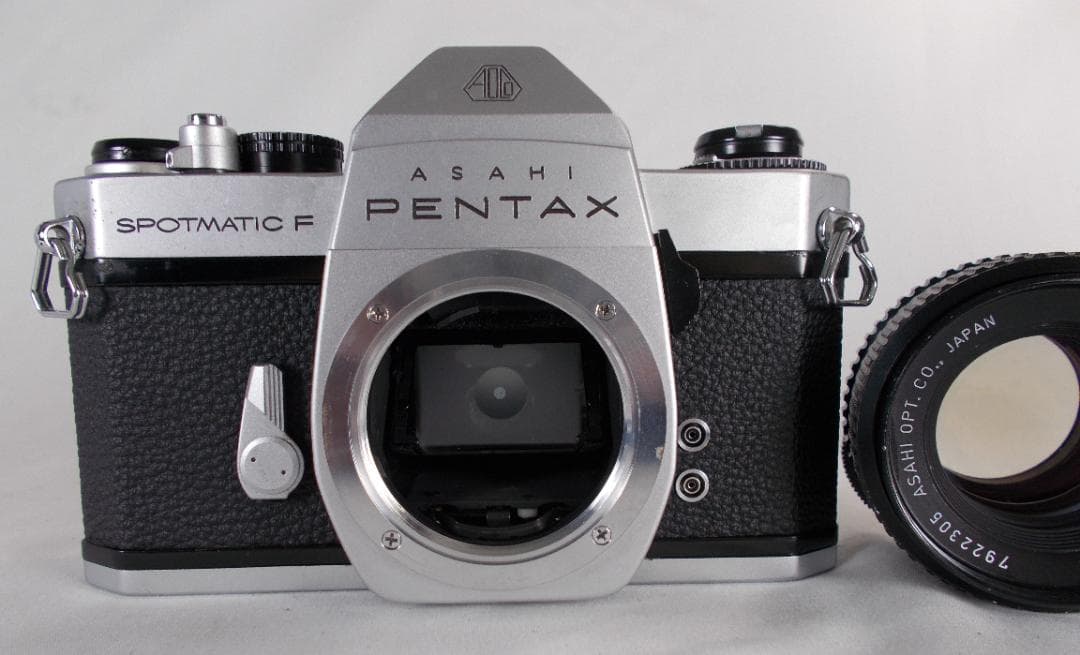 フィルムカメラ 整備済 完動品　Pentax SPF + f/1.8　L256