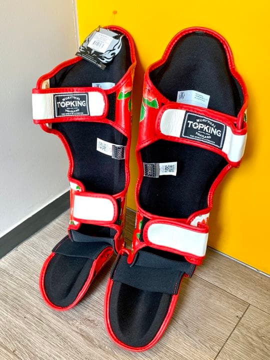 新品 Mサイズ 薔薇 白×赤 レガース トップキング TOP KING 本革