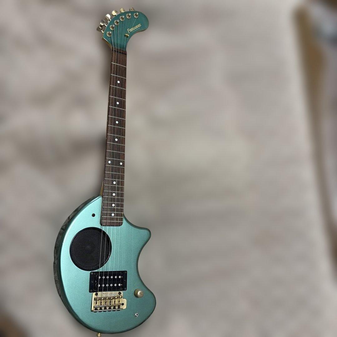 フェルナンデス Zo-3 ギター　アンプ内蔵　ゴールドパーツ　希少