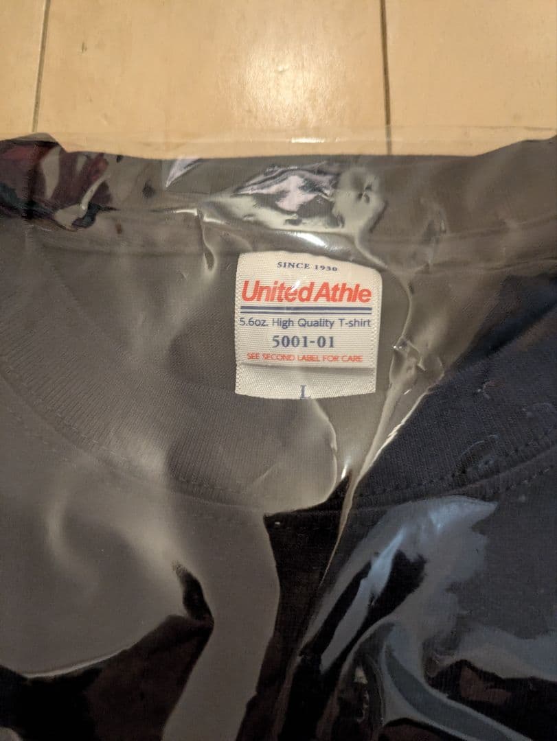 新品未開封 おとぼけビ～バ～ ×フジオプロ コラボT