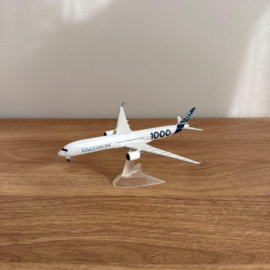 Herpa wings Airbus 1/500 A350-1000 スタンド付