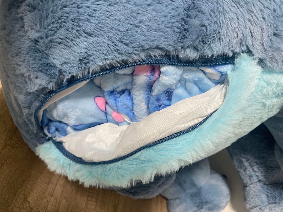 スティッチ　巨大　ぬいぐるみ　コストコ　ブランケットつき