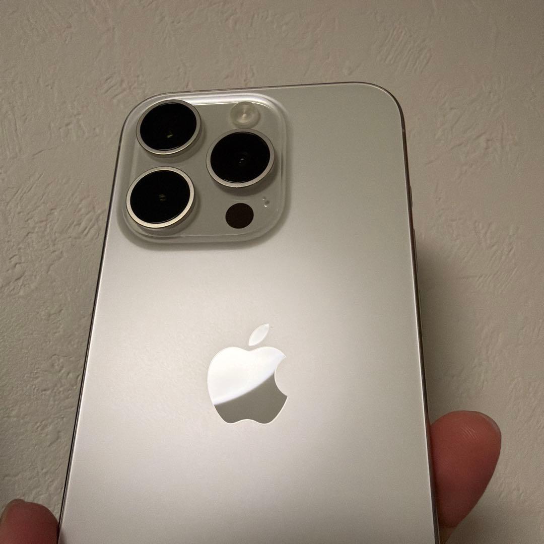 即日配送【美品】iPhone 15 Pro 128GB ホワイトチタニウム