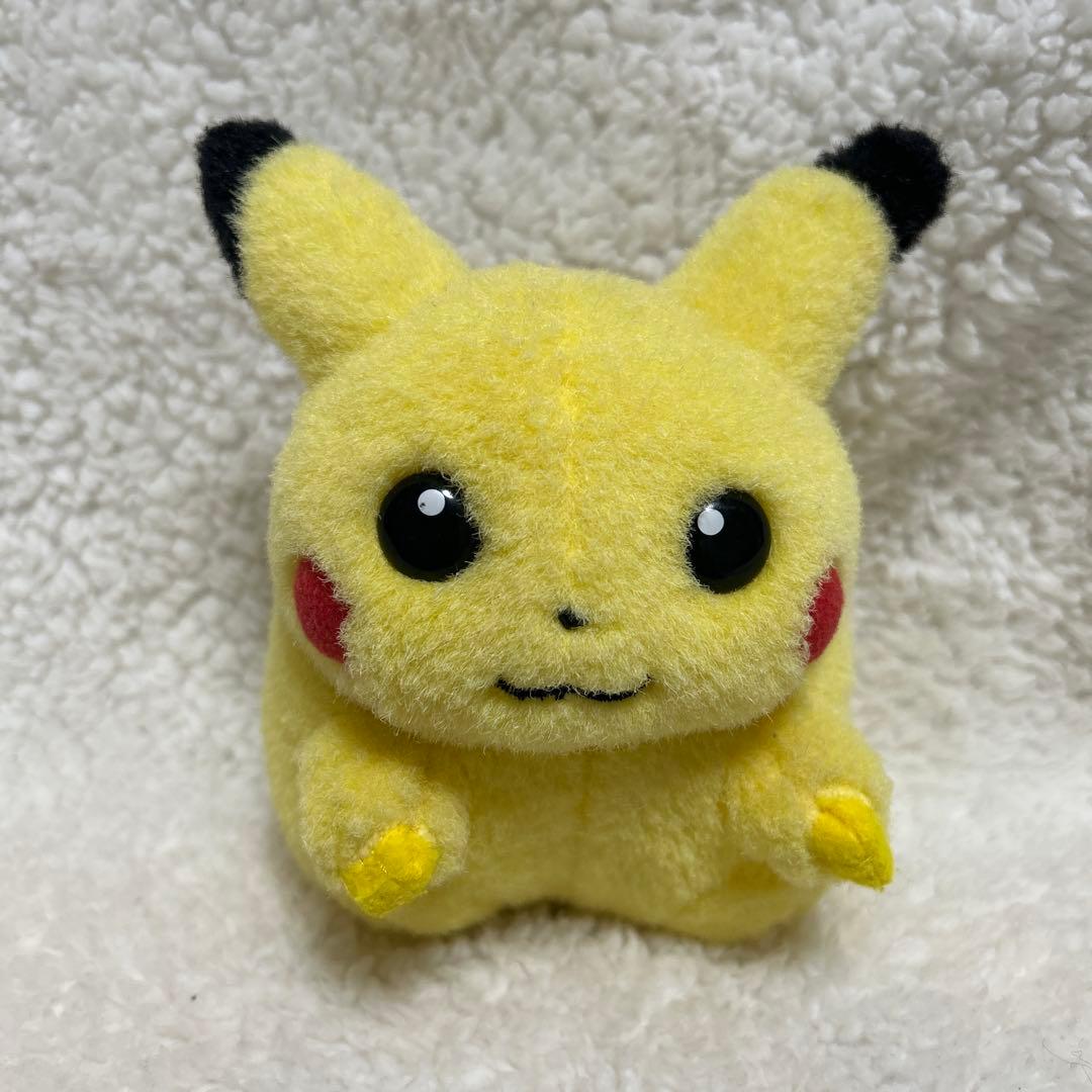 初期ピカチュウ ぬいぐるみ TOMY