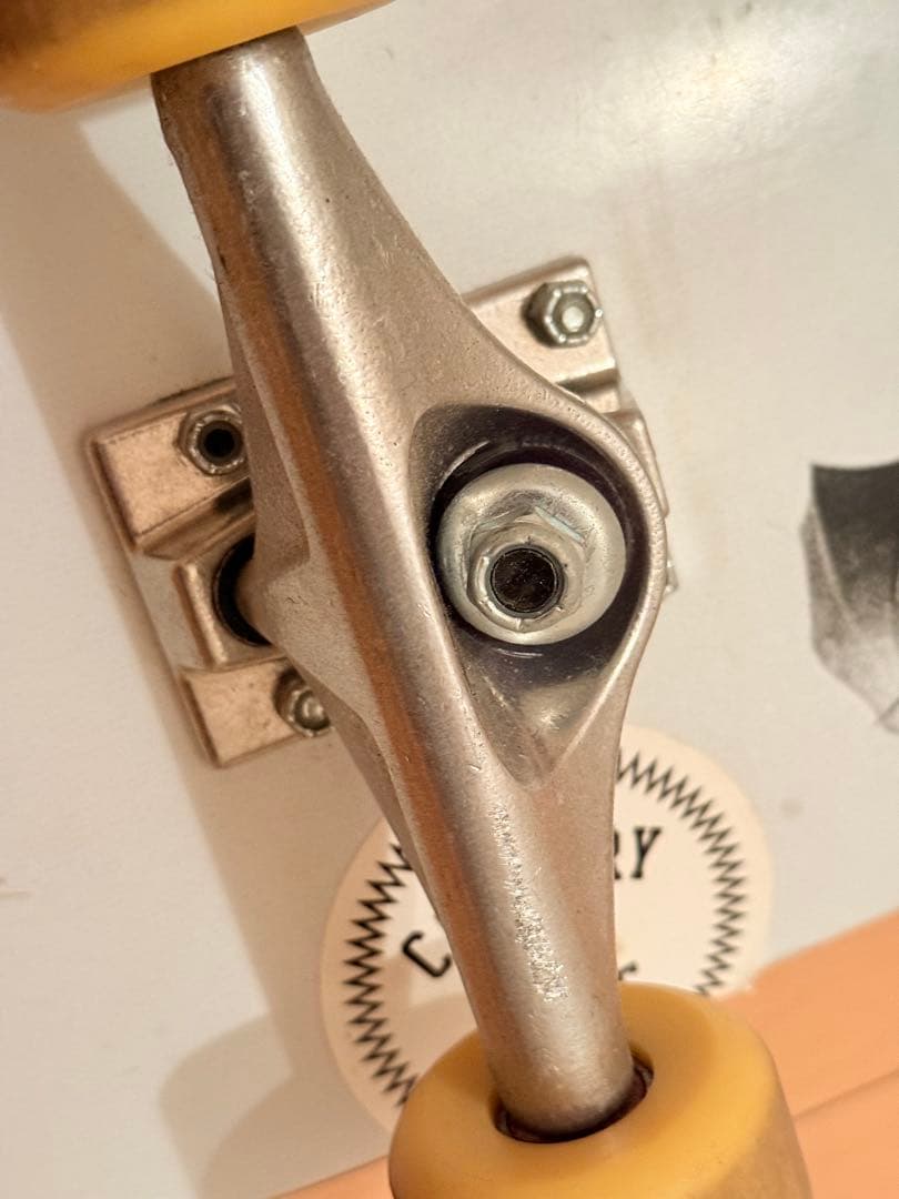 【美品】スケートボード　コンプリート　ポーラー　8インチ