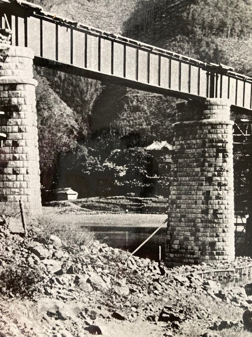 球磨川第一橋梁　鉄道橋の建設 モノクロ写真 ②