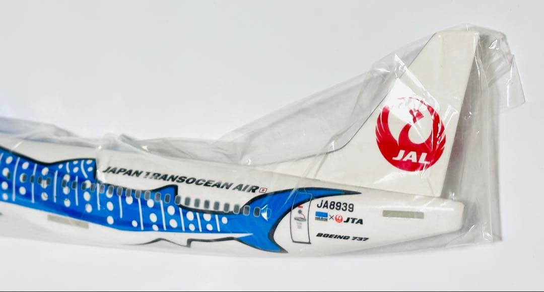 JALUX 1/130 B737-400 JTAジンベエジェット