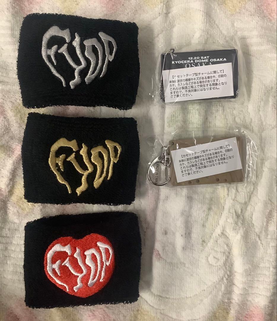 B'z FYOP 大阪 12/20&21 リストバンド　カセットチャーム　5点
