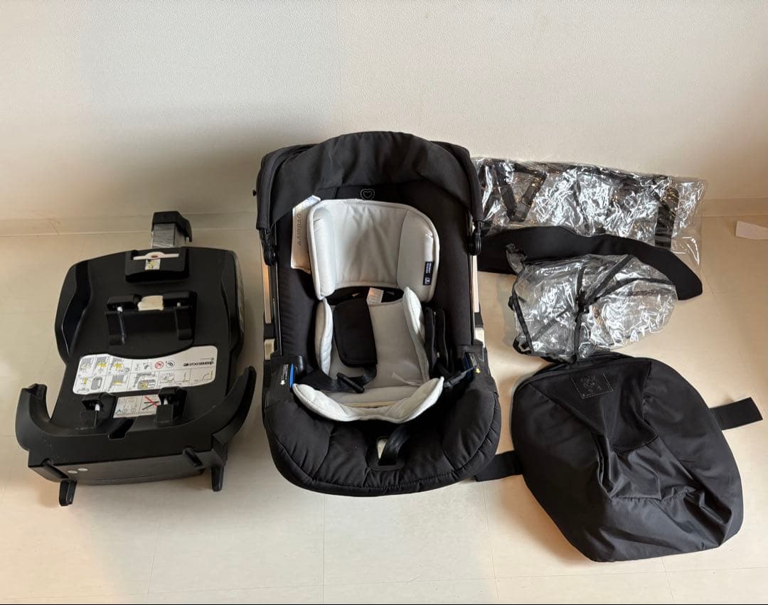 doonaベビーカー　ISOFIXベースセット ブラック