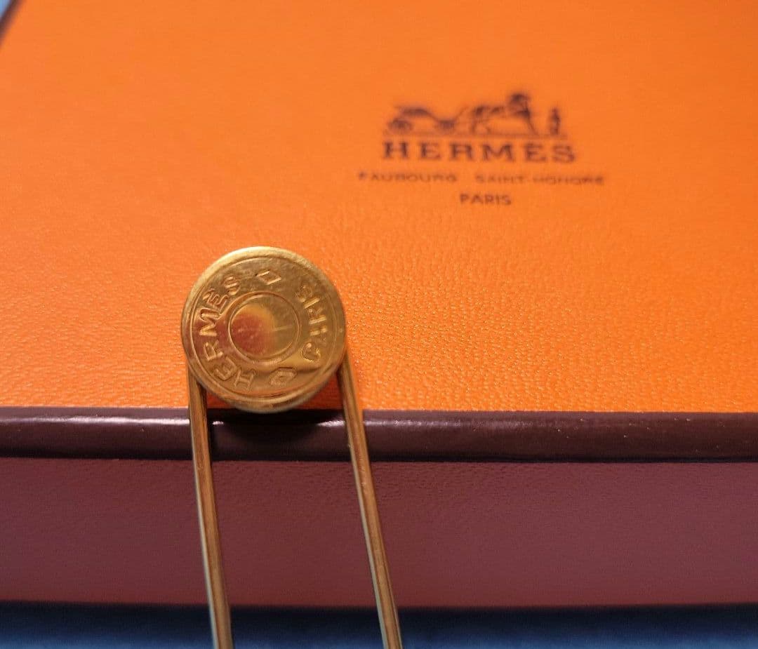 HERMES エルメス セリエ ピンブローチ ゴールドカラー