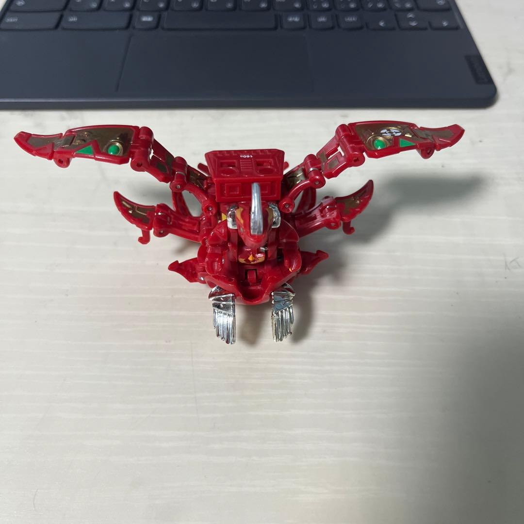 ブレイズ・爆丸ドラゴノイド + クロスバスター フィギュア