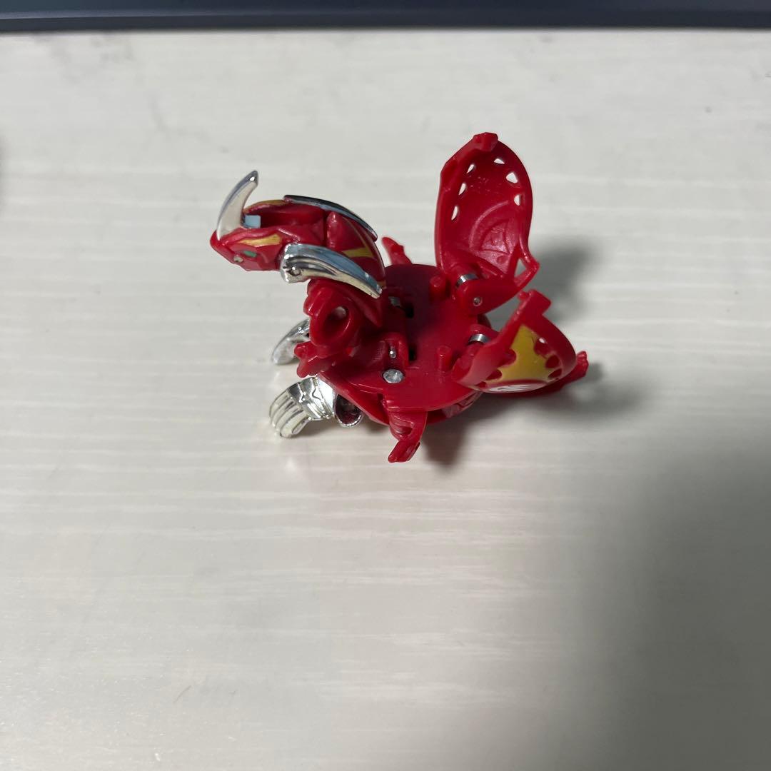 ブレイズ・爆丸ドラゴノイド + クロスバスター フィギュア