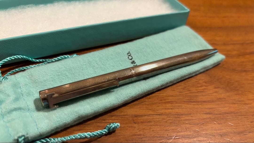 新品箱入りTiffany & Co. シルバーTボールペン