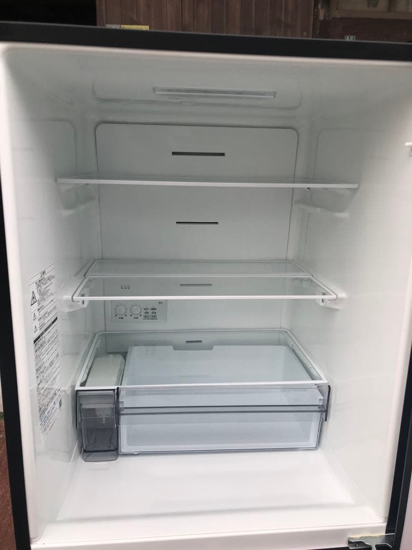 東芝ノンフロン冷凍冷蔵庫 GR-U33SC 2023年製