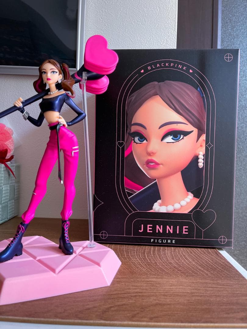 【超レア】BLACKPINK JENNIE コレクターズフィギュア 限定版