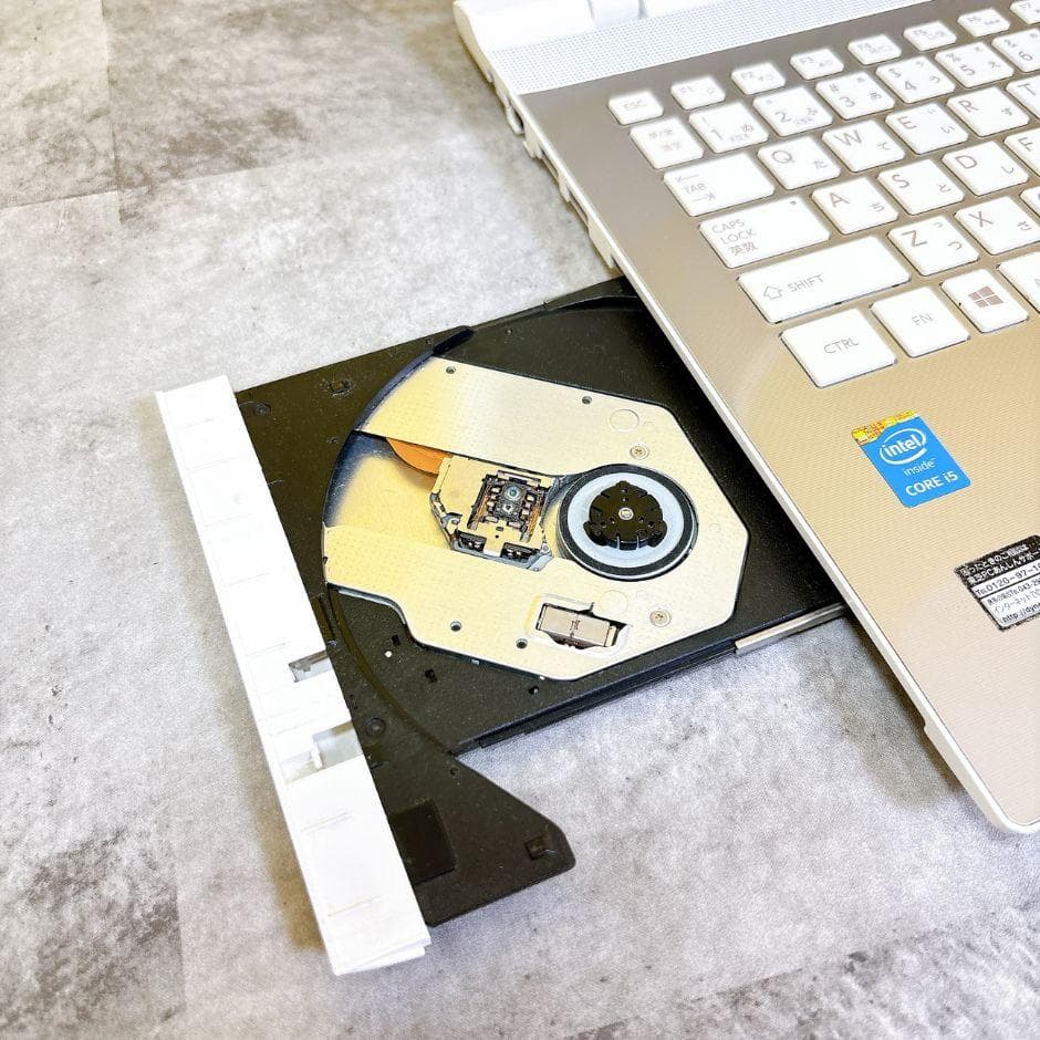 ⅰ5＆新品SSDで快適✨フルHD ブルーレイ カメラ付き 薄型Windows11