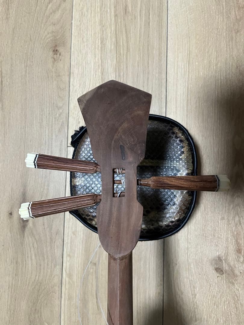 沖縄三線　知念大工　山原ユシの実　488グラム