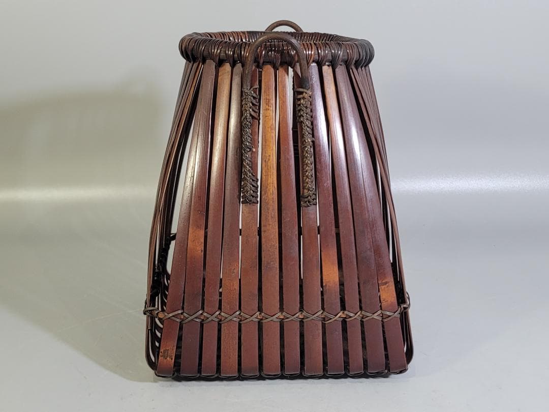 東山麓 東竹園斎作 煤竹網 四方形花籠 共箱 美品 DT606