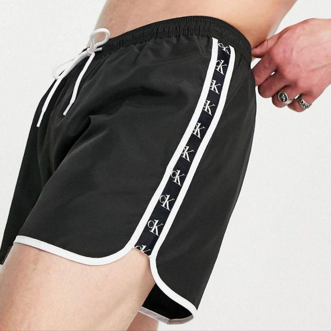 海外限定　新品未使用品   ショーツ　海パン