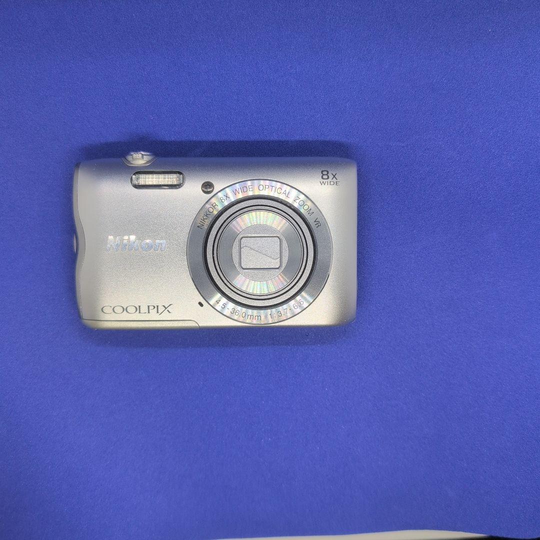 Nikon COOLPIX A300 シルバーコンパクトデジタルカメラジャンク品