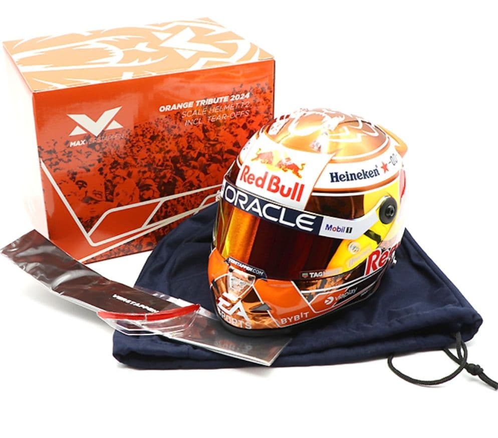 【新品未開封】フェルスタッペン 1/2 オレンジトリビュート ヘルメット