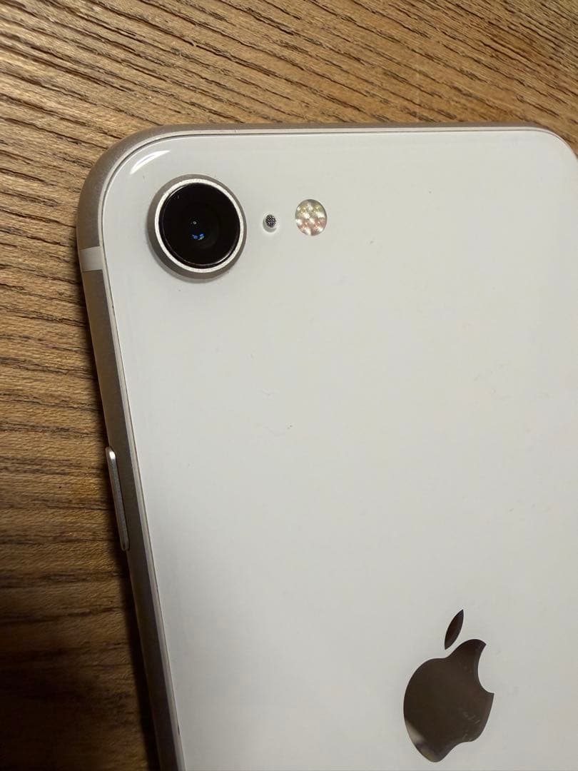 Apple iPhone se3 128GBホワイト 本体