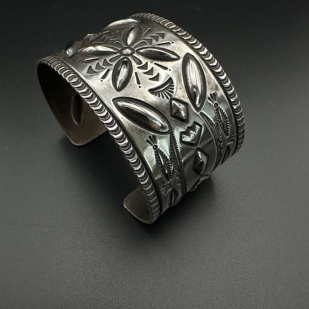 Navajo STANLEY PARKER スタンプワーク バングル