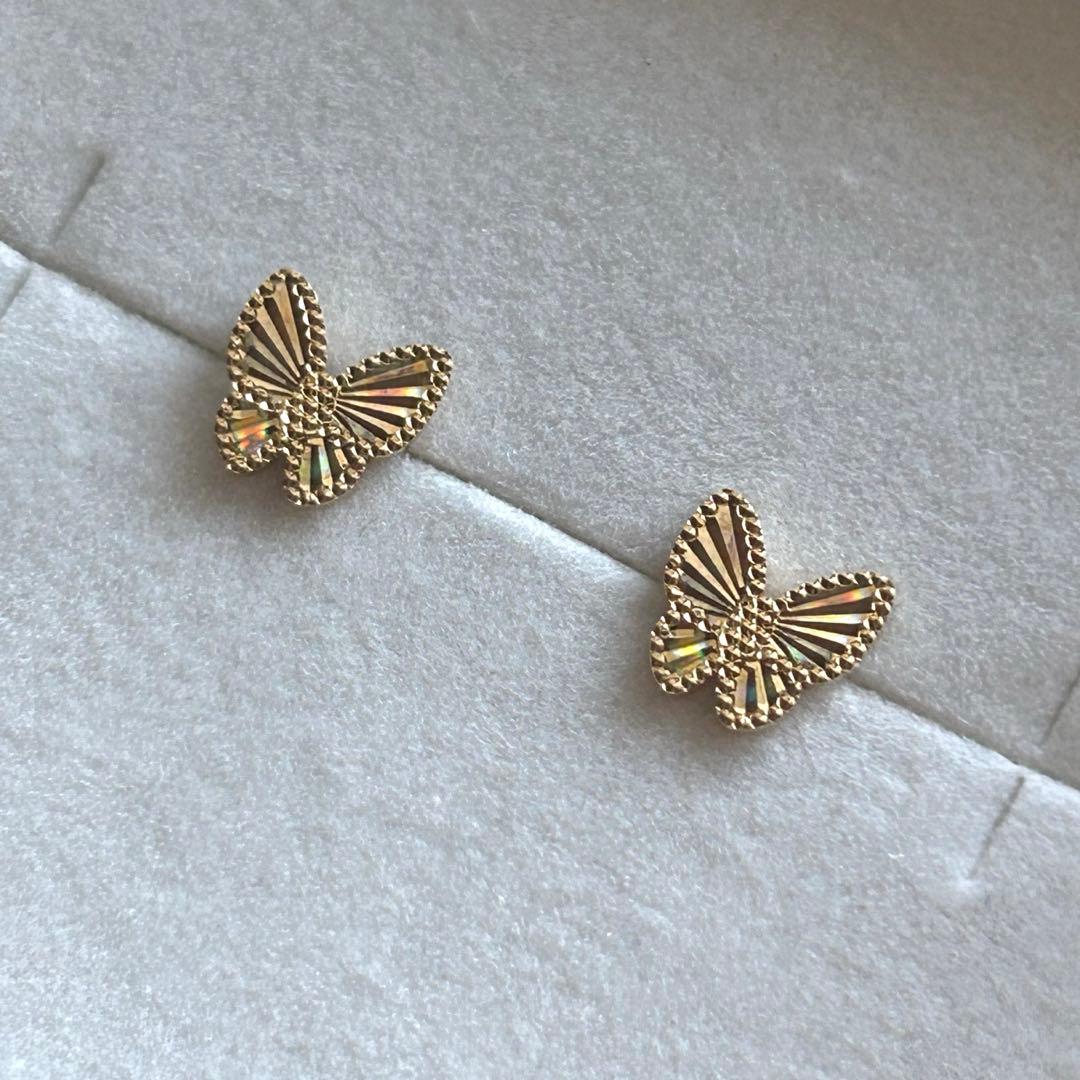 K18 バタフライ ピアス 蝶 イエローゴールド 18金 彫りデザイン 箱あり
