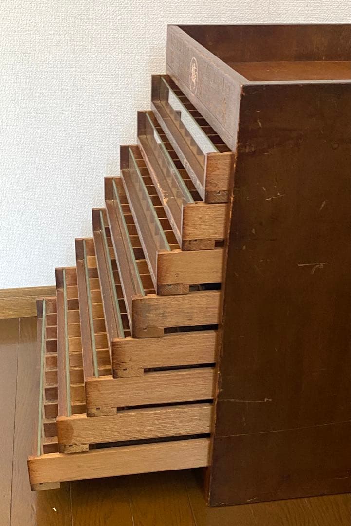 木製 糸収納棚(８段)